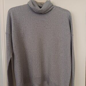 Alex Marie - XL - 100% Wool - Light Gray Turtleneck Sweater - Ribbed Sleeves